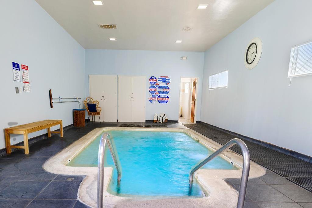 Lido Palms Resort And Spa Desert Hot Springs Exterior photo